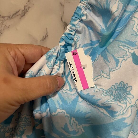 ASOS DESIGN tie front long sleeve bikini top in blue floral print - Picture 2 of 9